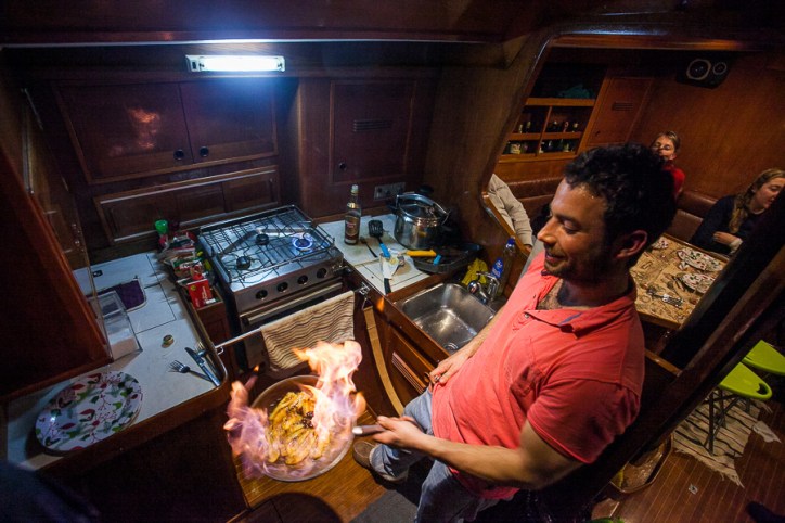 Cusine a bord de Venus, voilier depart ushuaia voyage Cap Horn